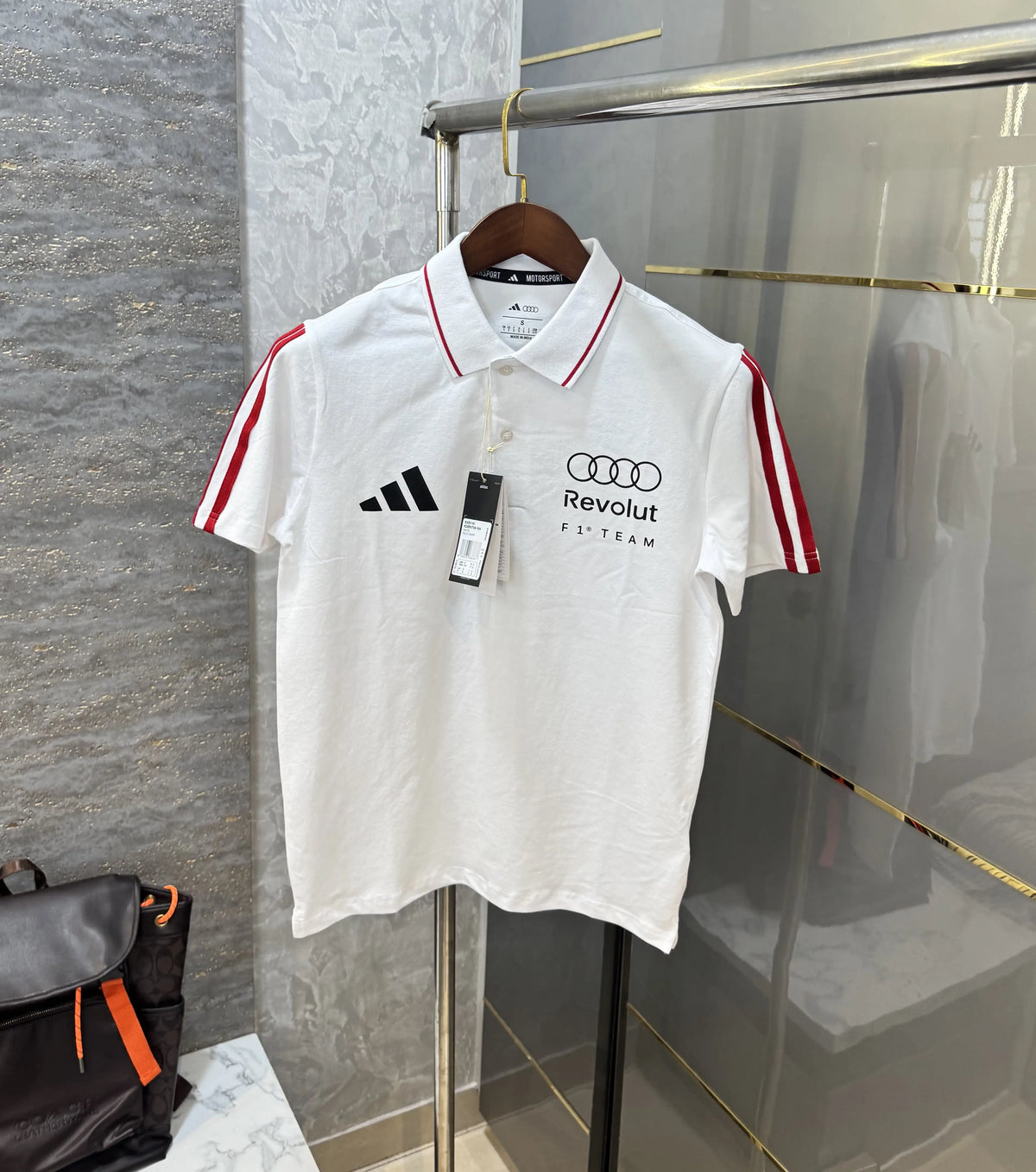 Adidas T-Shirt